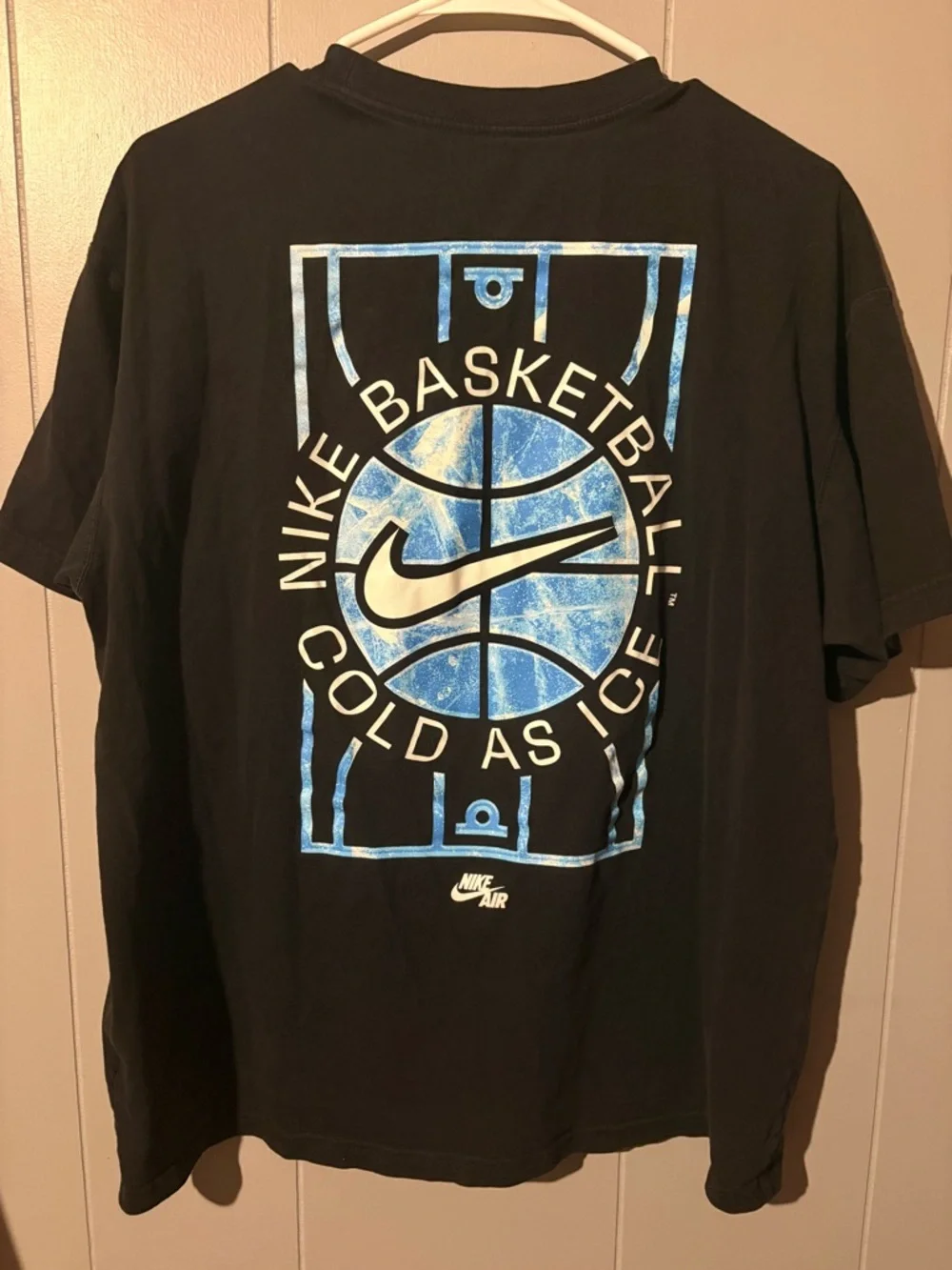 Nike Men’s Basketball Tee - Picture 2 of 2